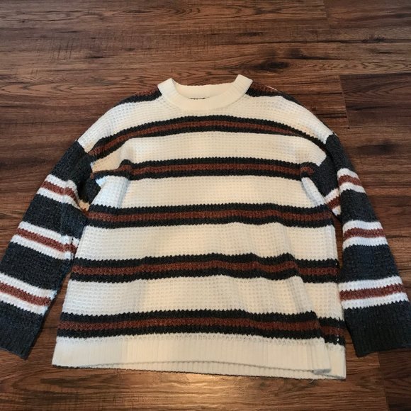 American Eagle Knit Sweater - Picture 1 of 2